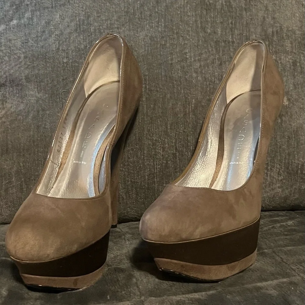 Casadei Tan Platform Heels - Picture 2 of 15